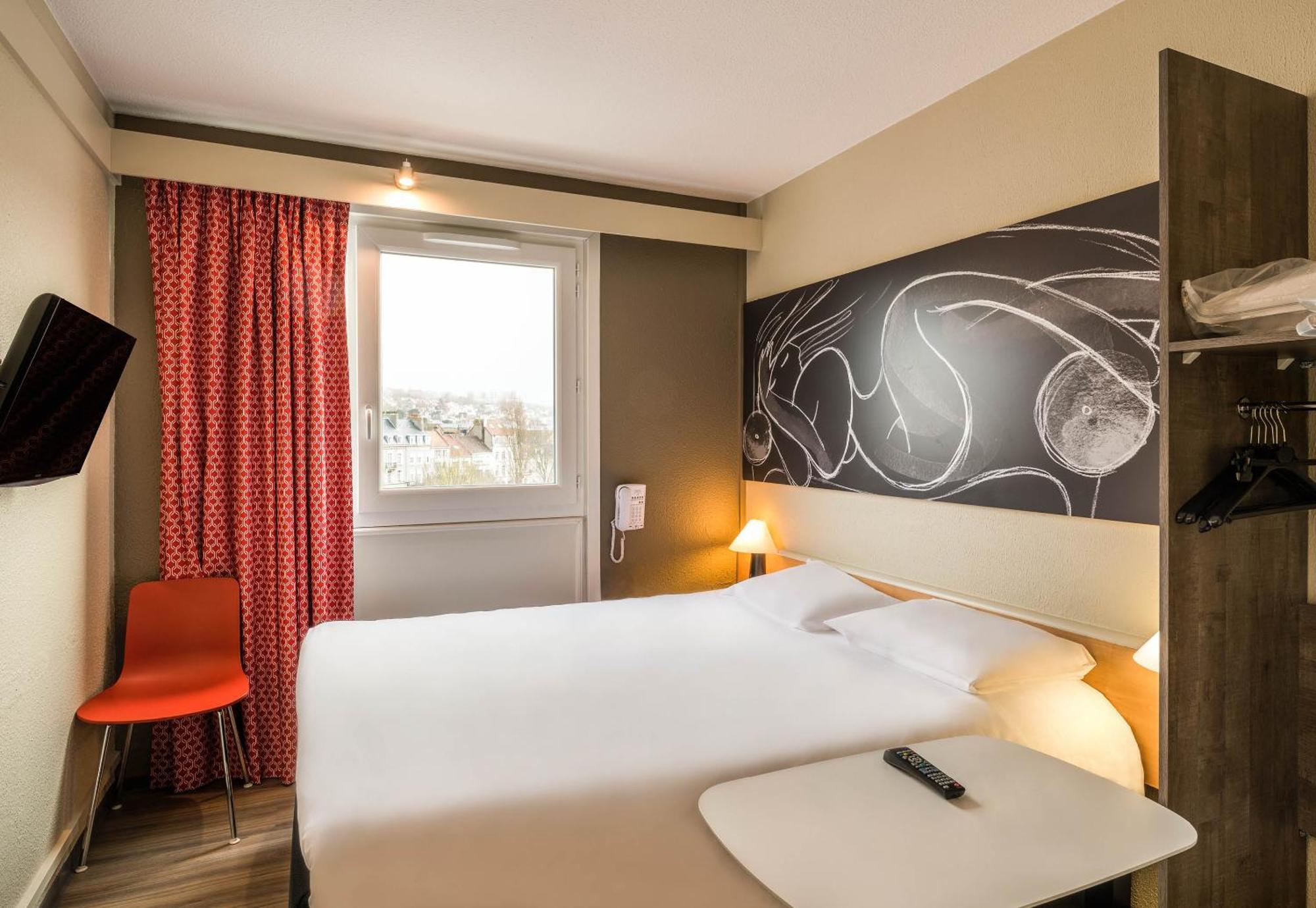ไอบิส บูโลญ-ซูร์-แมร์ ซองทร์ เล ปอร์ต Hotel ภายนอก รูปภาพ